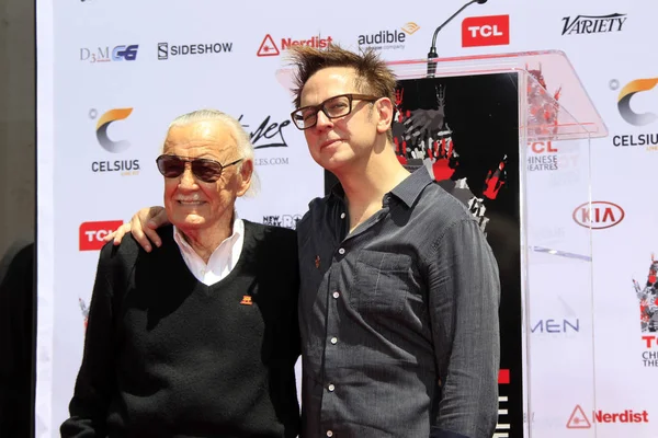 Stan Lee, James Gunn — Zdjęcie stockowe