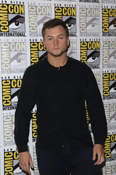 aktör Taran Egerton