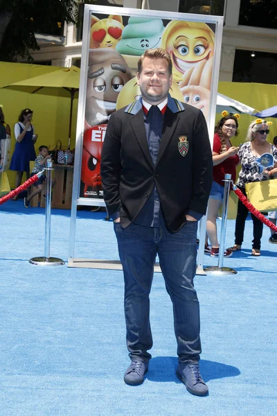 aktör James Corden