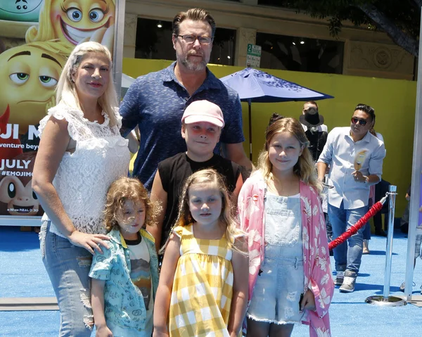  Tori Spelling, Dean Mcdermott, çocuk