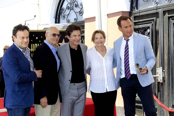 Mitchell Hurwitz, Jeffrey Tambor, Jason Bateman, Jessica Walter, Will Arnett — Stock Photo, Image