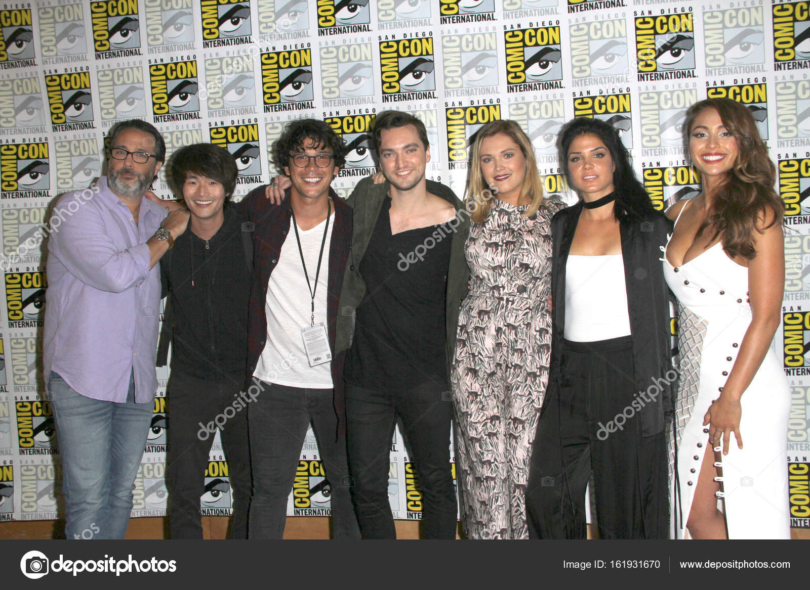 Images Bob Morley Jason Rothenberg Christopher Larkin Bob Morley Richard Harmon Eliza Taylor Marie Avgeropoulos And Lindsey Morgan Stock Editorial Photo C Jean Nelson 161931670