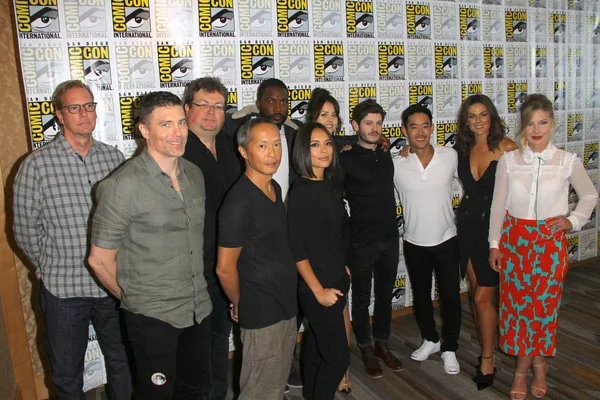 The cast of Inhumans at Comic-Con Friday 2017 — Stock Photo, Image