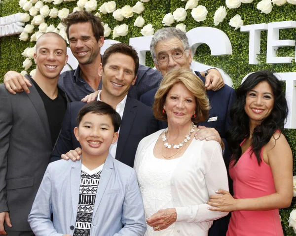 Matt Murray, David Walton, Mark Feuerstein, Elliott Gould, Albert Tsai, Linda Lavin, Liza Lapira - Stock-foto