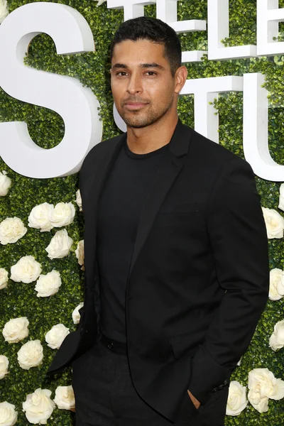 Actor  Wilmer Valderrama —  Fotos de Stock