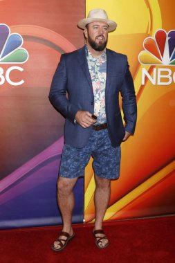 aktör Chris Sullivan