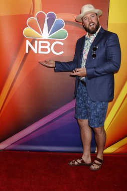 aktör Chris Sullivan