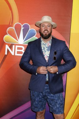 aktör Chris Sullivan