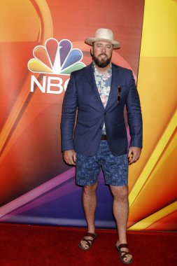 aktör Chris Sullivan