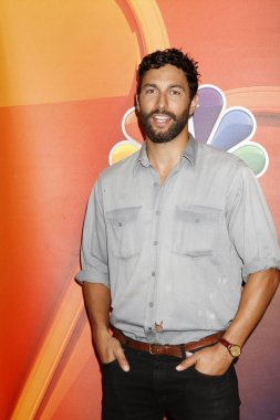 aktör Noah Mills