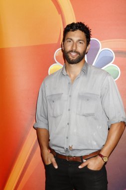 aktör Noah Mills