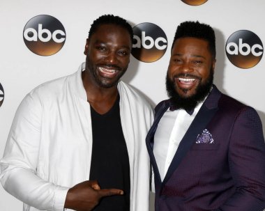 Adewale Akinnuoye-Agbaje, Malcolm-Jamal Warner