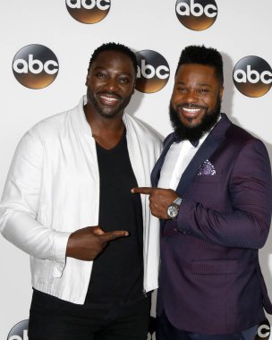 Adewale Akinnuoye-Agbaje, Malcolm-Jamal Warner