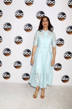 Aktris Bellamy genç