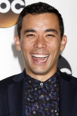 aktör Conrad Ricamora