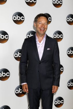  aktör George Newbern