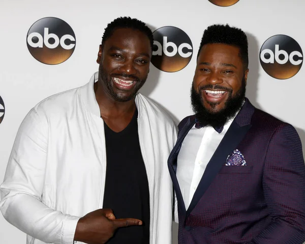 Adewale Akinnuoye-Agbaje, Malcolm-Jamal Warner