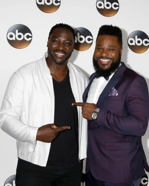 Adewale Akinnuoye-Agbaje, Malcolm-Jamal Warner