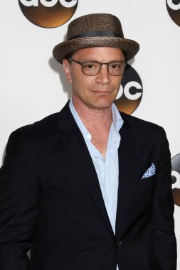 aktör Joshua Malina