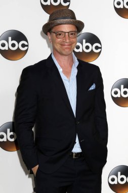 aktör Joshua Malina