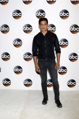 aktör Nicholas Gonzalez 