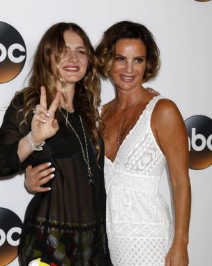Willow Anwar, Gabrielle Anwar