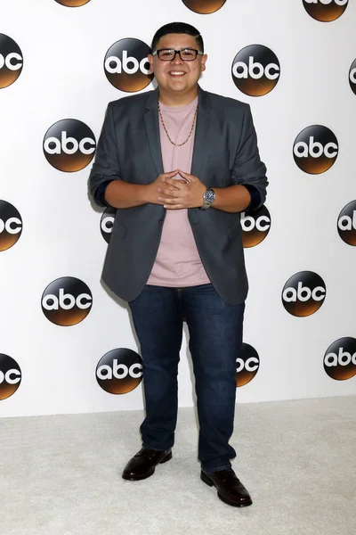 aktör Rico Rodriguez