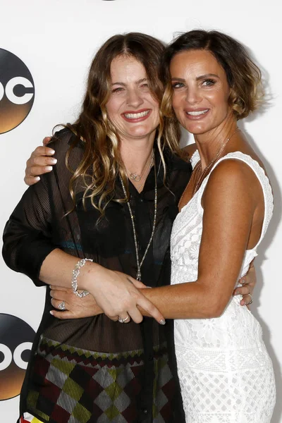 Willow Anwar, Gabrielle Anwar