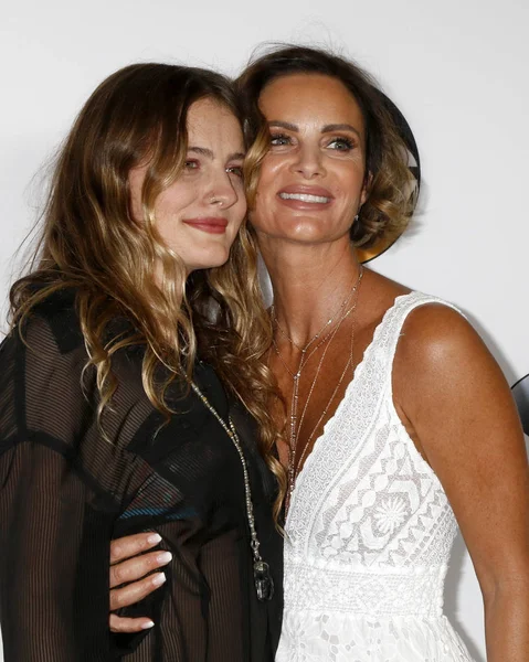 Willow Anwar, Gabrielle Anwar — Stockfoto