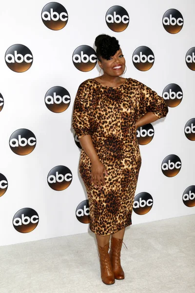 Yvette Nicole Brown