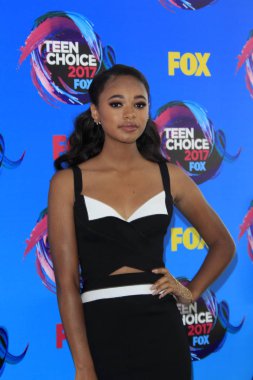 aktris Chandler Kinney