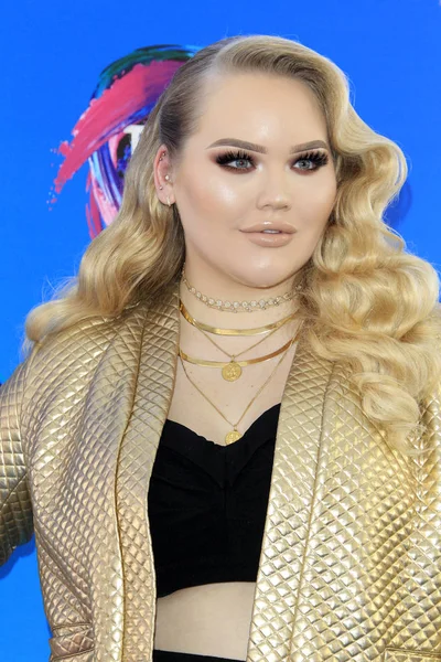 Teen Choice Ödülleri 2017 Nikkie öğreticiler