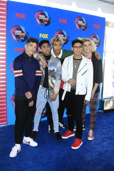 PrettyMuch at the Teen Choice Awards 2017 — Stock Photo, Image