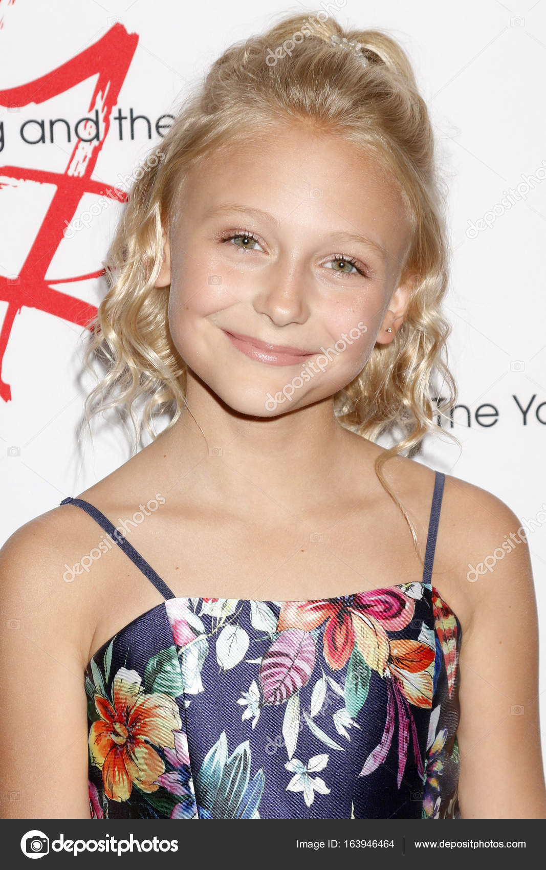 Alyvia Alyn Lind Stock Editorial Photo © Jean_Nelson 163946464
