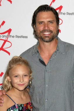 Alyvia Alyn Lind, Joshua Morrow 