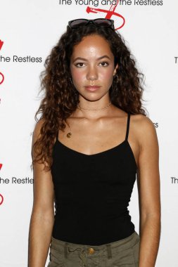 aktris Lexi Stevenson 