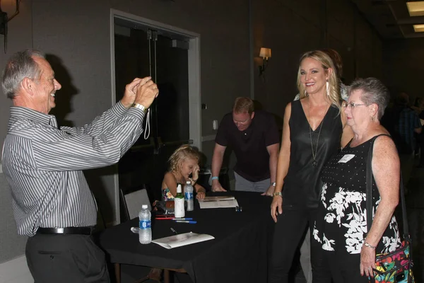 Jim Case, Sharon Case, Fan