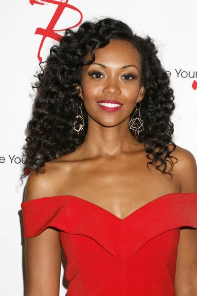 aktris Mishael Morgan