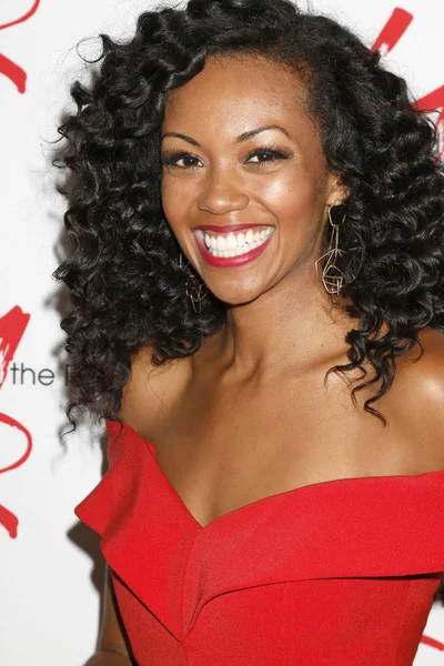 aktris Mishael Morgan