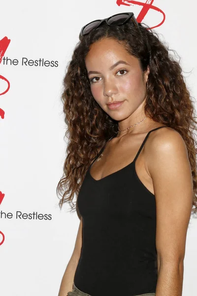 aktris Lexi Stevenson