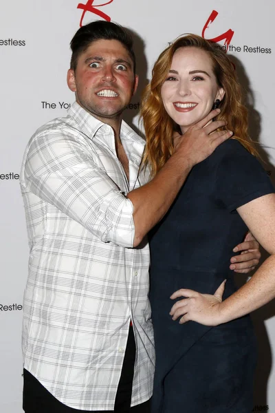 Robert Adamson, Camryn Grimes — Stockfoto