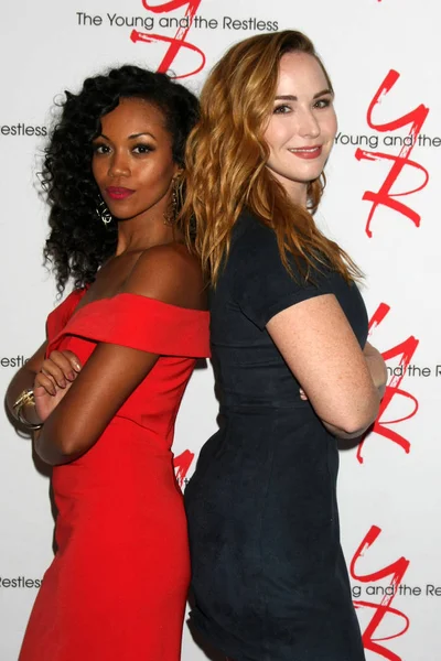 Mishael Morgan, Camryn Grimes — Fotografia de Stock