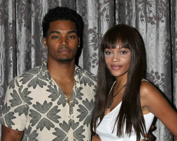 Roma Flynn, saltanatı Edwards 