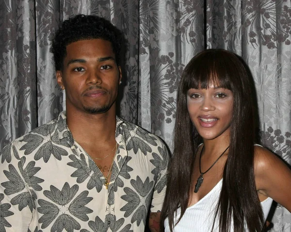 Roma Flynn, saltanatı Edwards 