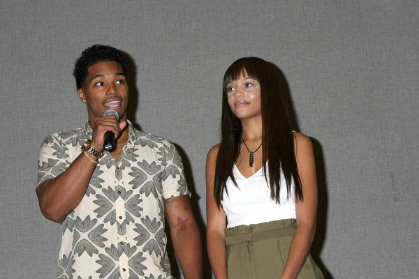 Roma Flynn, saltanatı Edwards 