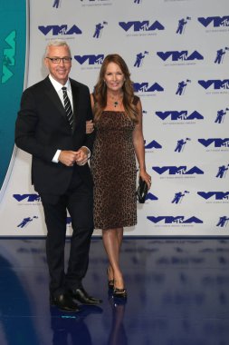 Drew Pinsky, karısı