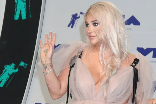 Kesha 2017 Mtv Video Müzik Ödülleri'nde — Stok fotoğraf