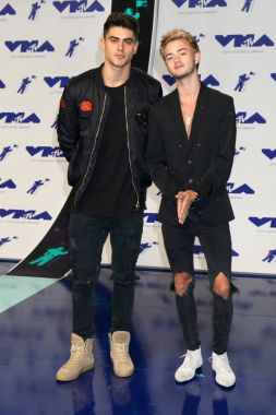 Jack Gilinsky, Jack Johnson, Jack ve Jack 