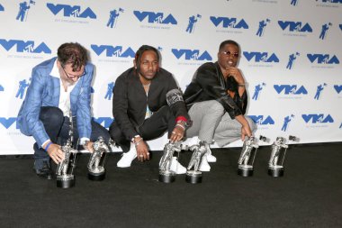 Ücretsiz Dave Meyers, Kendrick Lamar, Dave