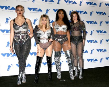 Dinah Jane, Ally Brooke, Normani Kordei, Lauren Jauregui, beşinci uyum 